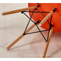 Popular PP asiento de plástico piernas de madera de haya comedor sillas venta barata